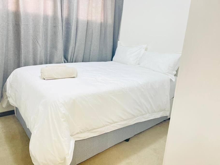 Apartment Priceless 2bed, Pool, Gym, Wifi *