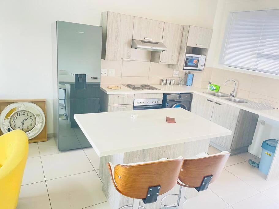 Apartment Priceless 2bed, Pool, Gym, Wifi Midrand